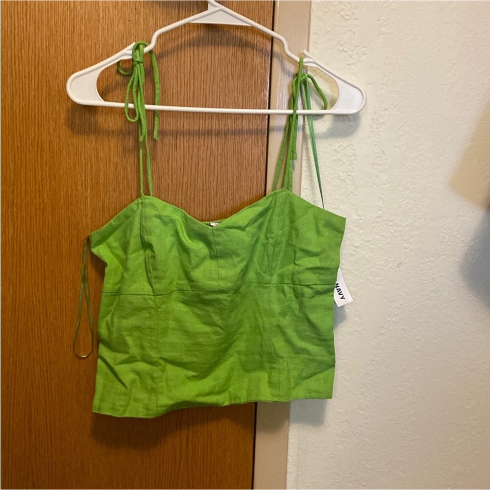 2 for 8$ Old navy top!
